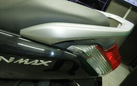 YAMAHA N-MAX SE86J