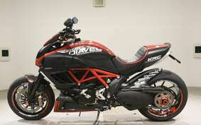 DUCATI DIAVEL 2011 G100A