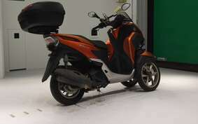 YAMAHA TRICITY 125 SE82J