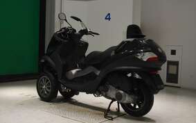 PIAGGIO MP3 250