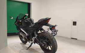 YAMAHA YZF-R15