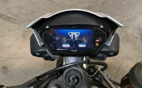 TRIUMPH STREET TRIPLE R 2018 HDA43