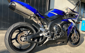 YAMAHA YZF-R1 2004 RN13