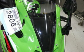 KAWASAKI ZX-25R ZX250E