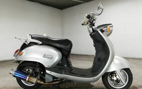 YAMAHA VINO 125 SE24