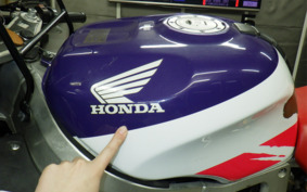 HONDA CBR900RR 1 1993 SC28