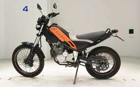 YAMAHA TRICKER DG10J