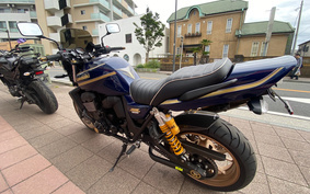 KAWASAKI ZRX1200 DAEG 2016 ZRT20D