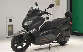 YAMAHA X-MAX 250