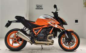 KTM 1290 SUPER DUKE R EVO