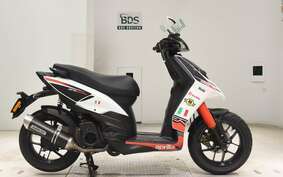 APRILIA SR125 MOTARD M703