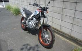 YAMAHA TRICKER DG16J