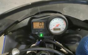 YAMAHA YZF-R6 2001 RJ036