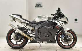 YAMAHA YZF-R6 2004 RJ05