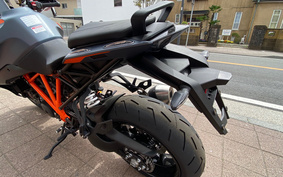 KTM 1290 SUPER DUKE GT 2023 V6940