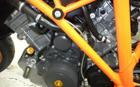 KTM 1290 SUPER DUKE R 2014 V3940