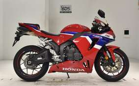 HONDA CBR600RR 2024 PC40