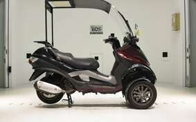 PIAGGIO MP3 250