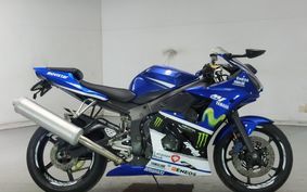 YAMAHA YZF-R6 2003 RJ06