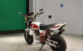 HONDA APE 100 HC07