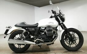 MOTO GUZZI V7 2013 LWJB