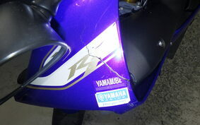 YAMAHA YZF-R1 2013