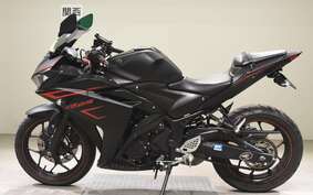 YAMAHA YZF-R25 RG10J