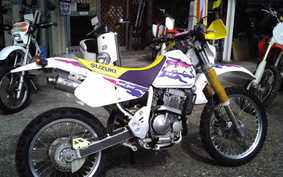 SUZUKI DR250 SJ45A