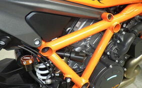 KTM 1290 SUPER DUKE R 2021 V3940