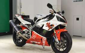 YAMAHA YZF-R1 2000 RN04