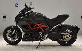 DUCATI DIAVEL 2013