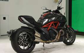 DUCATI DIAVEL Carbon 2015