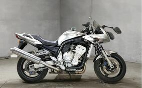 YAMAHA FZ FAZER FEATHER 2003 RN06