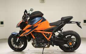 KTM 1290 SUPER DUKE R 2021 V3940