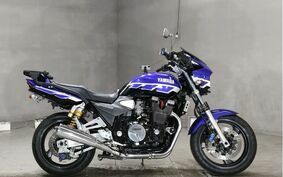 YAMAHA XJR1300 2000 RP03J