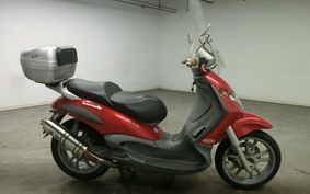 PIAGGIO BEVERLY 200 M282