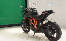 KTM 1290 SUPER DUKE R 2016