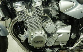 YAMAHA XJR1300 2000 RP03J