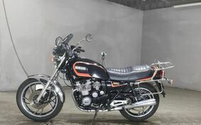 YAMAHA XJ550 2024 4V8