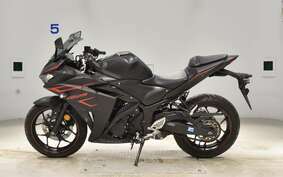 YAMAHA YZF-R25 A RG10J