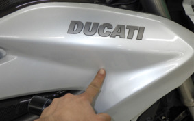 DUCATI HYPERSTRADA 820 2014