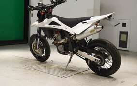 HUSQVARNA SM250R