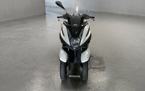 YAMAHA TRICITY 125 SE82J