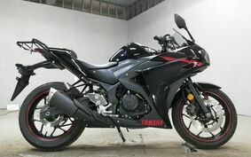 YAMAHA YZF-R25 RG10J