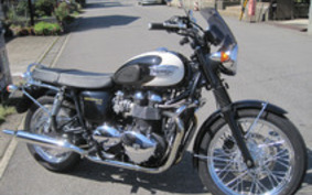 TRIUMPH BONNEVILLE T100 2011 J9157G