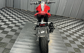 DUCATI MONSTER 937+ 2021 1M00A