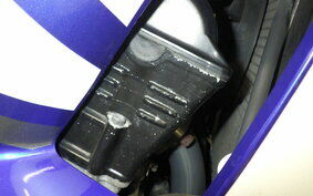 YAMAHA YZF-R1 2002 RN041