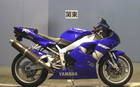 YAMAHA YZF-R1 1999 RN01