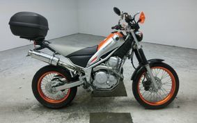 YAMAHA TRICKER DG16J