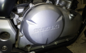 SUZUKI GSR250